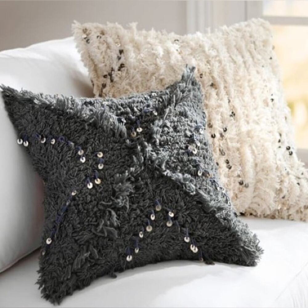 Pottery Barn Moroccan Wedding Blanket Pillow with Down Insert 20 x 20” Bohemian